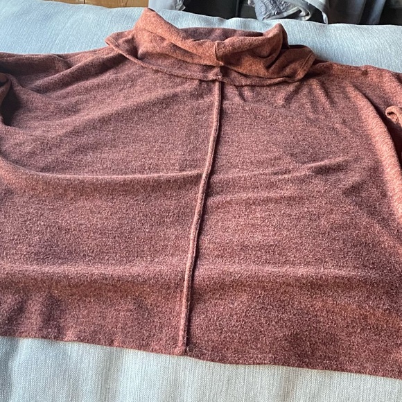 Fun cowl neck loose sweater, side slits and warm. - Picture 2 of 6